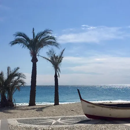 Appartamento Hostdomus - Garden Finale Ligure
